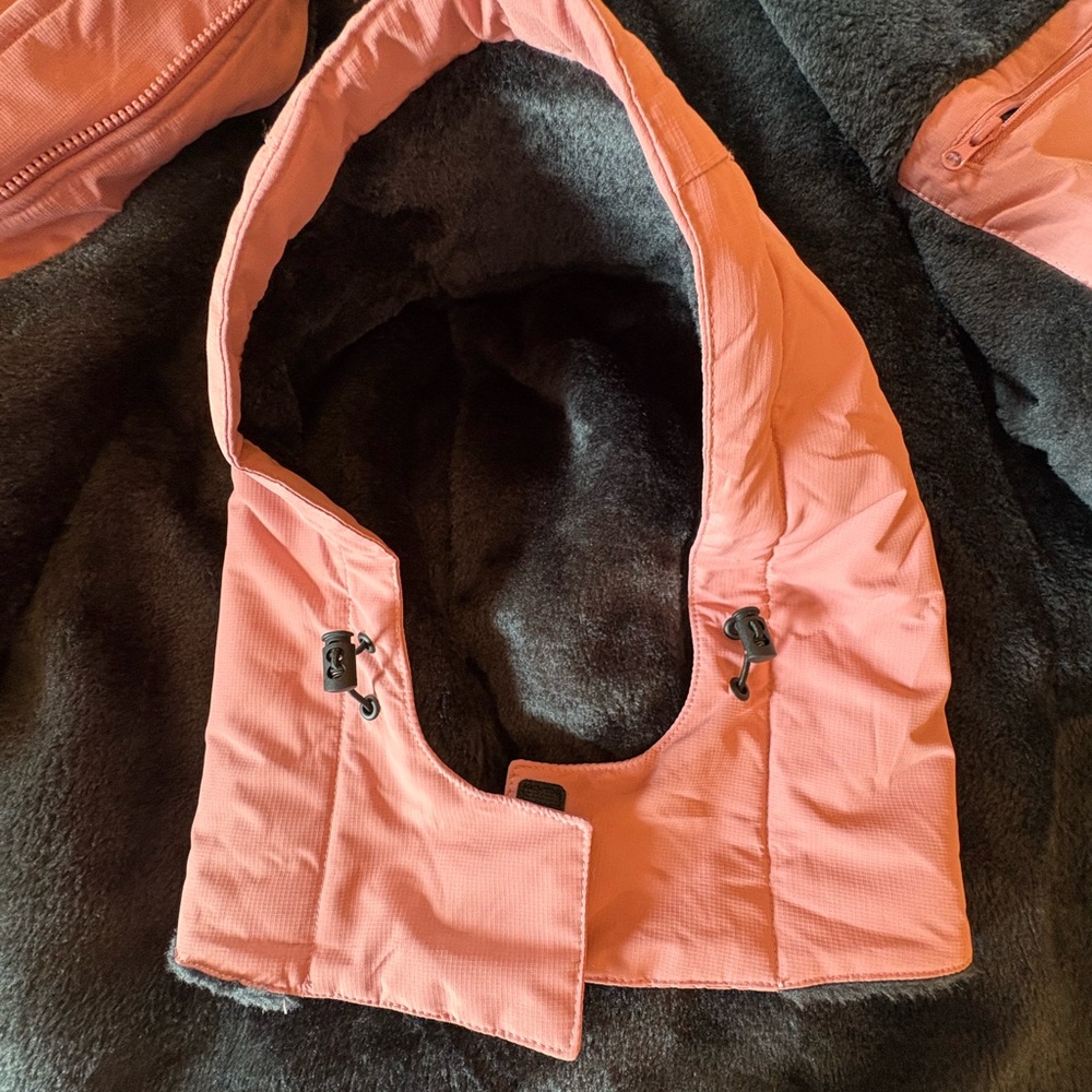 Woman’s winter coat - Picture 14 of 16